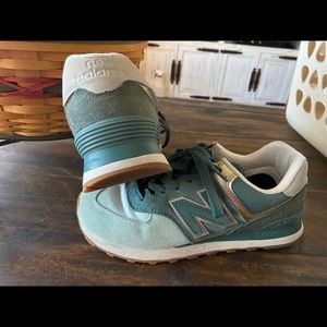 New Balance 574 Green size 8.5